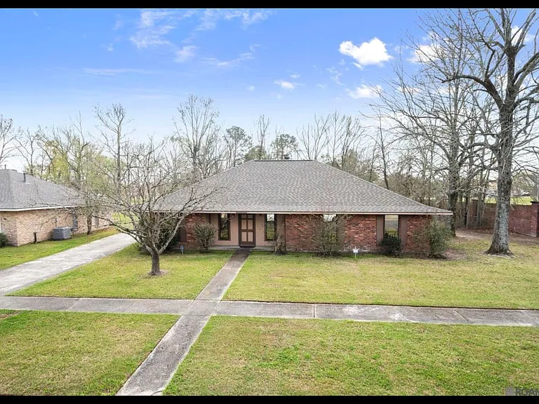 14522 Chimneywood Ave — Photo 1