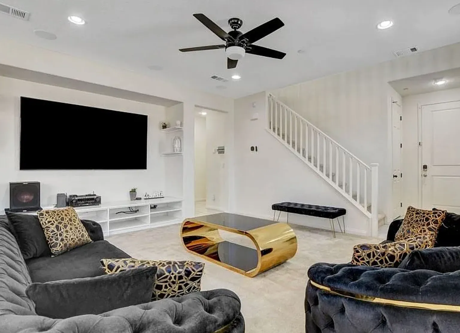 4 bed, 2409 sqft, $3,000 — Photo 4
