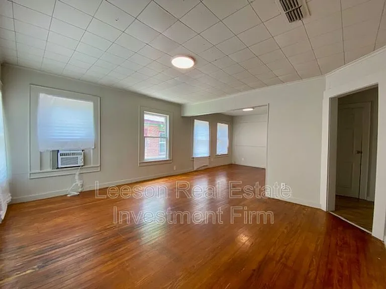 1416 Natalie St — Photo 3