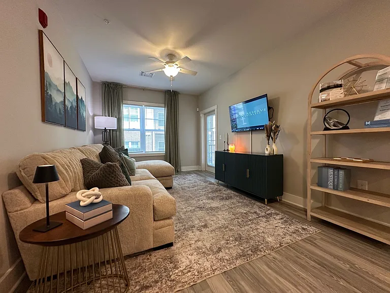 Pine Reserve Apartments — Photo 16