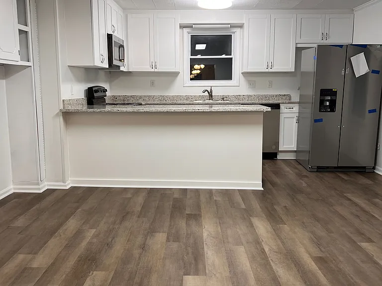 801 E Main St — Photo 3