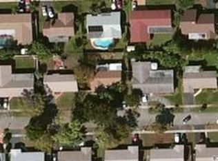 8401 NW 3rd St, Hollywood, FL 33024