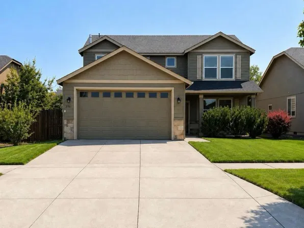 2781 NE Spring Water Pl, Bend, OR 97701