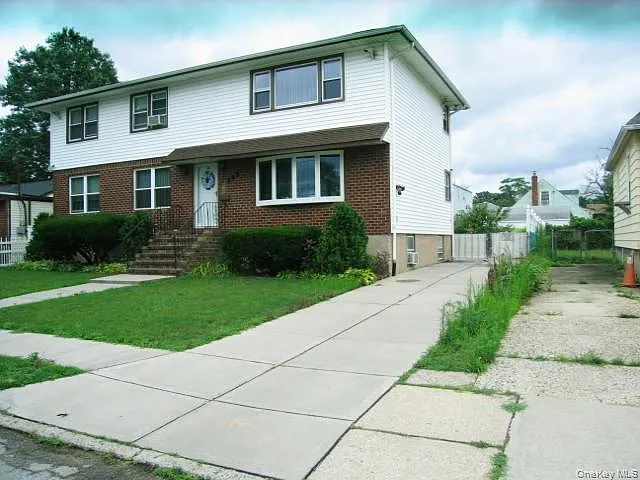 Travis Ave