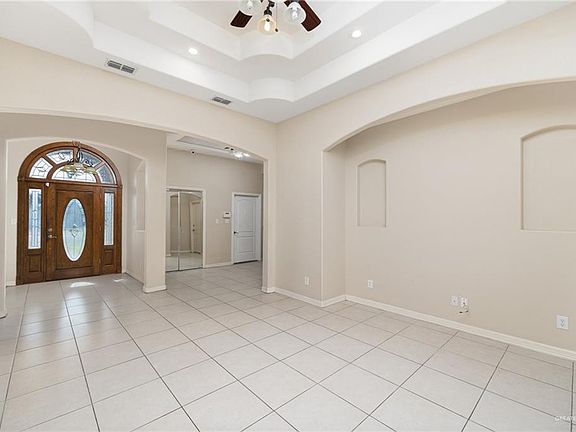 2nd image of 4004 Fir Ave
