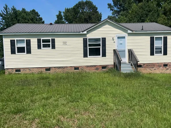 47 Valley Acres Dr, Whiteville, NC 28472