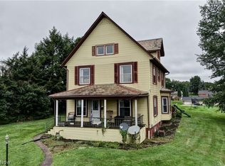 215 Dover Rd NE, Sugarcreek, OH 44681