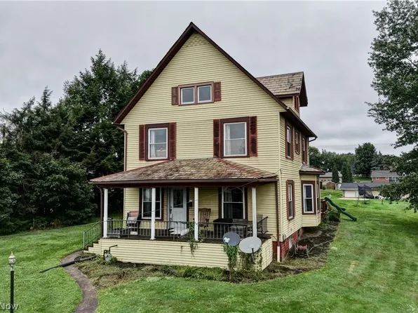 215 Dover Rd NE, Sugarcreek, OH 44681