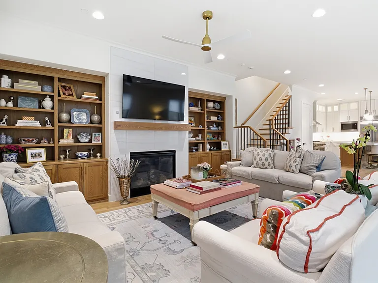 4435 Emerson Ave — Photo 4