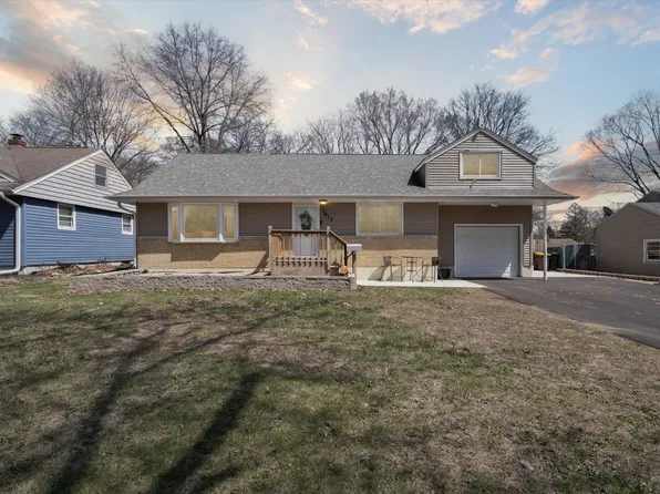 1613 Gorham Pl, Rockford, IL 61107