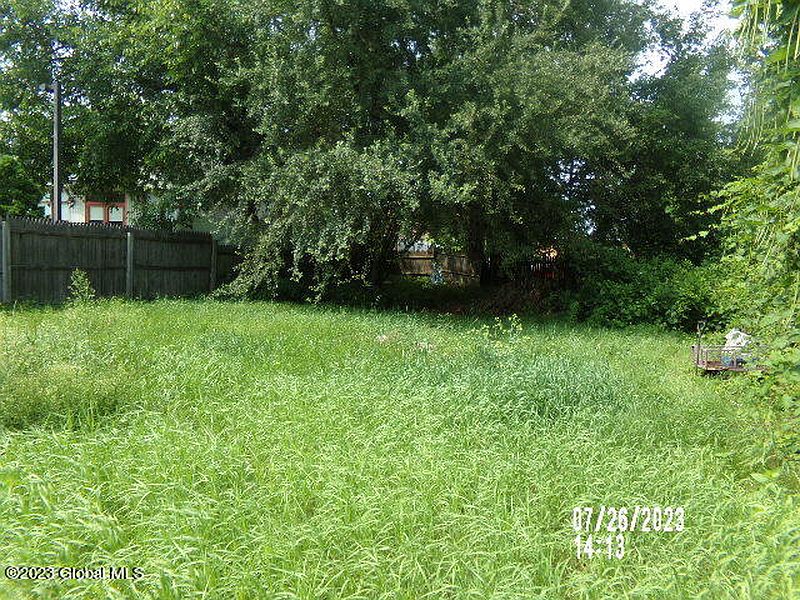 5th image of 5 Luzerne Road