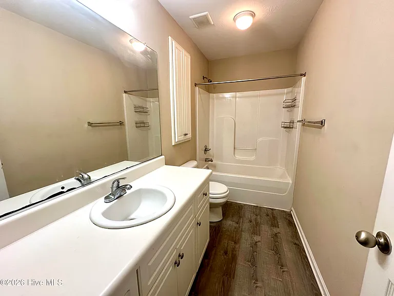 1730 Elizabeth St — Photo 16