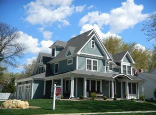 1204 Suffolk St, Naperville, IL 60563