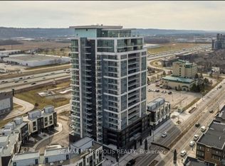 385 Winston Rd #204, Grimsby, ON L3M 0J3