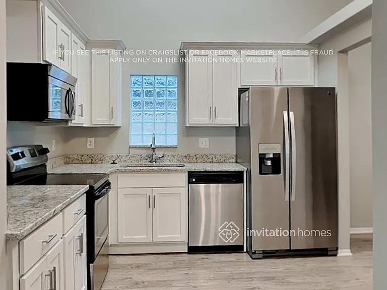1006 Henson Ct — Photo 8