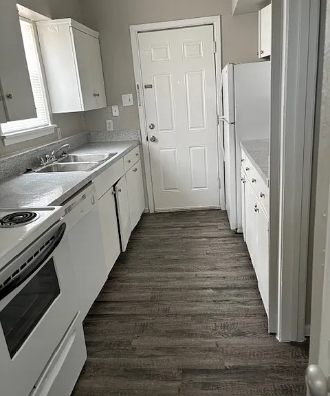 1302 Waldron Rd #103 — Photo 2
