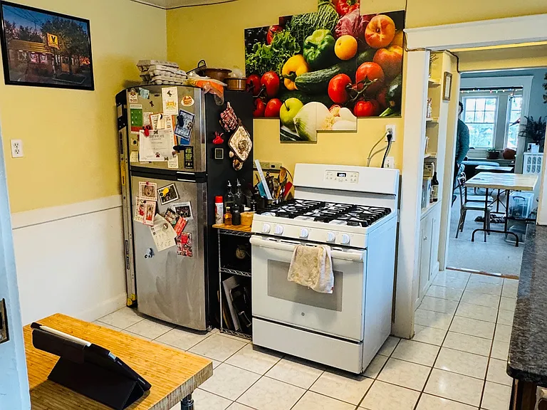106 Bennett St #2B — Photo 3