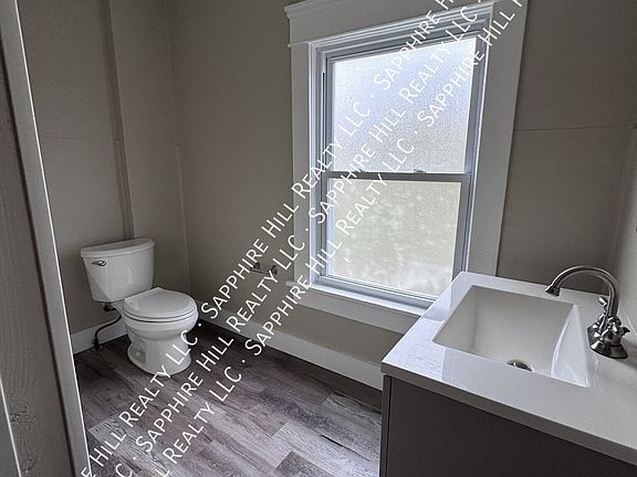 5th image of 1166 Bellows St Unit 2