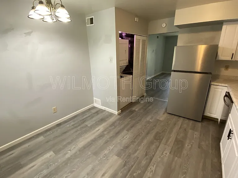 1329 Millerwood Ct — Photo 6