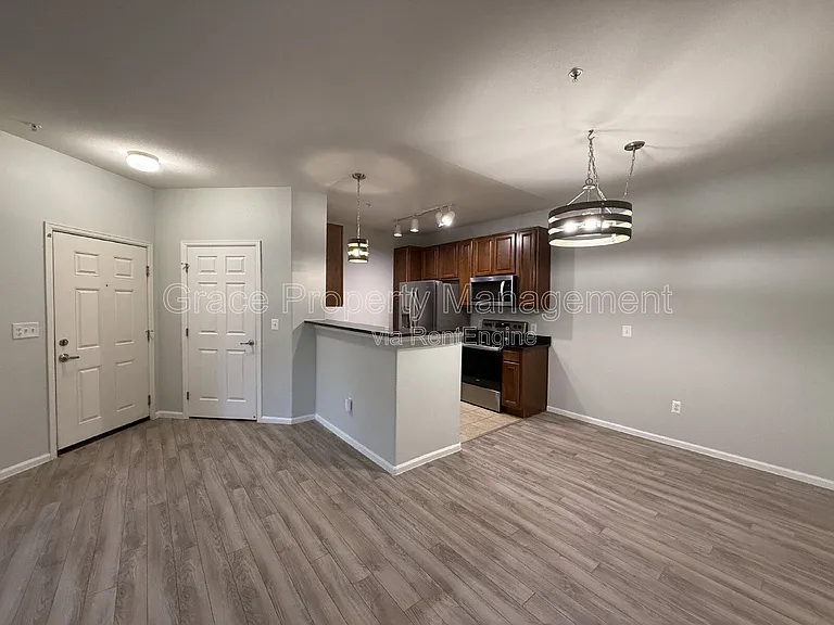 3035 Blue Sky Cir #10-105 — Photo 9