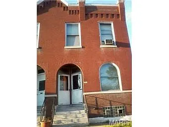 2101 Withnell Ave photo 1