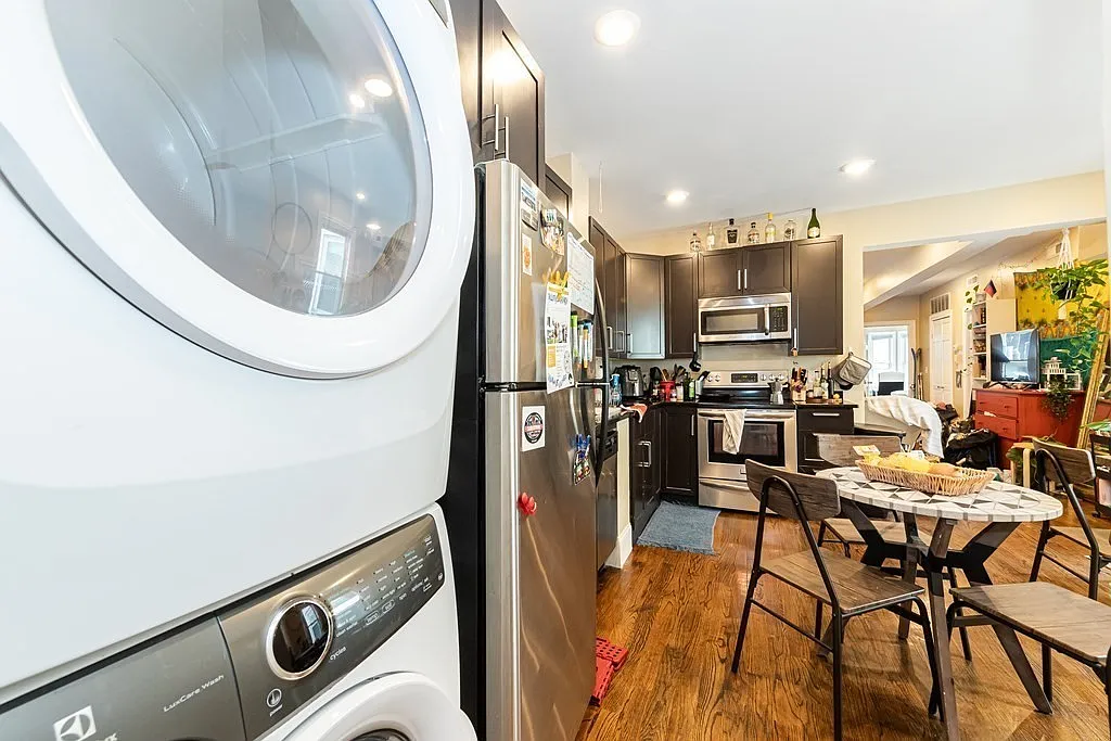4 bed, 999 sqft, $5,000 — Photo 4