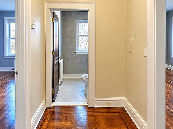 5th image of 576 Mount Prospect Ave #204
