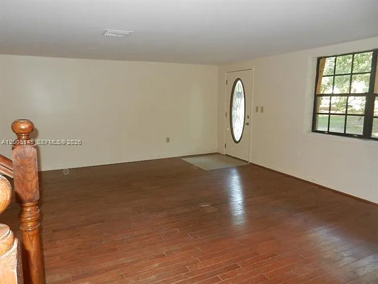 18950 SW 240th St — Photo 7