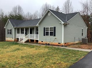 2095 Five Forks Rd, Pamplin, VA 23958