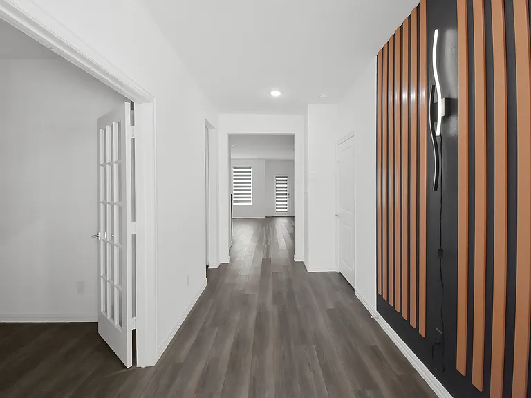 502 Virginia Way — Photo 3