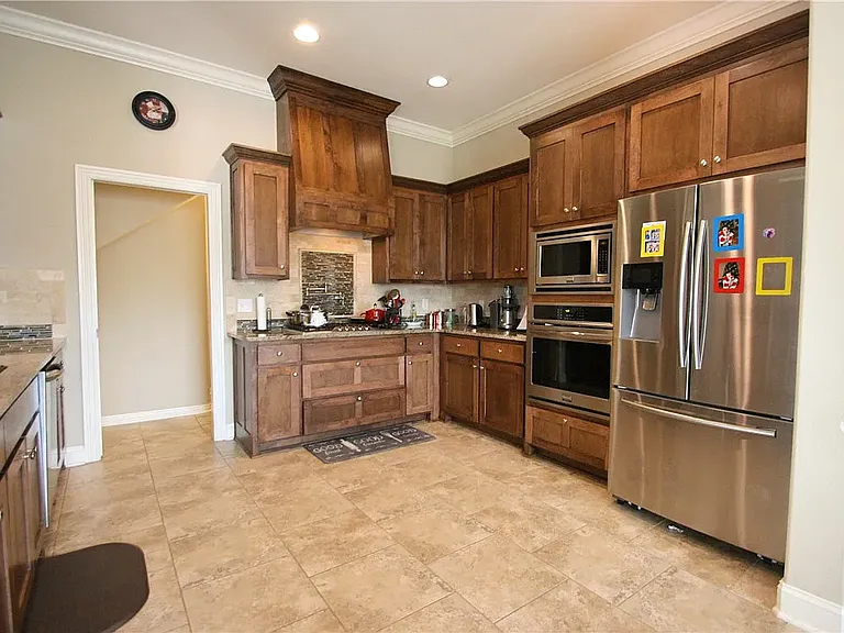 4300 Eggersway Pl — Photo 10