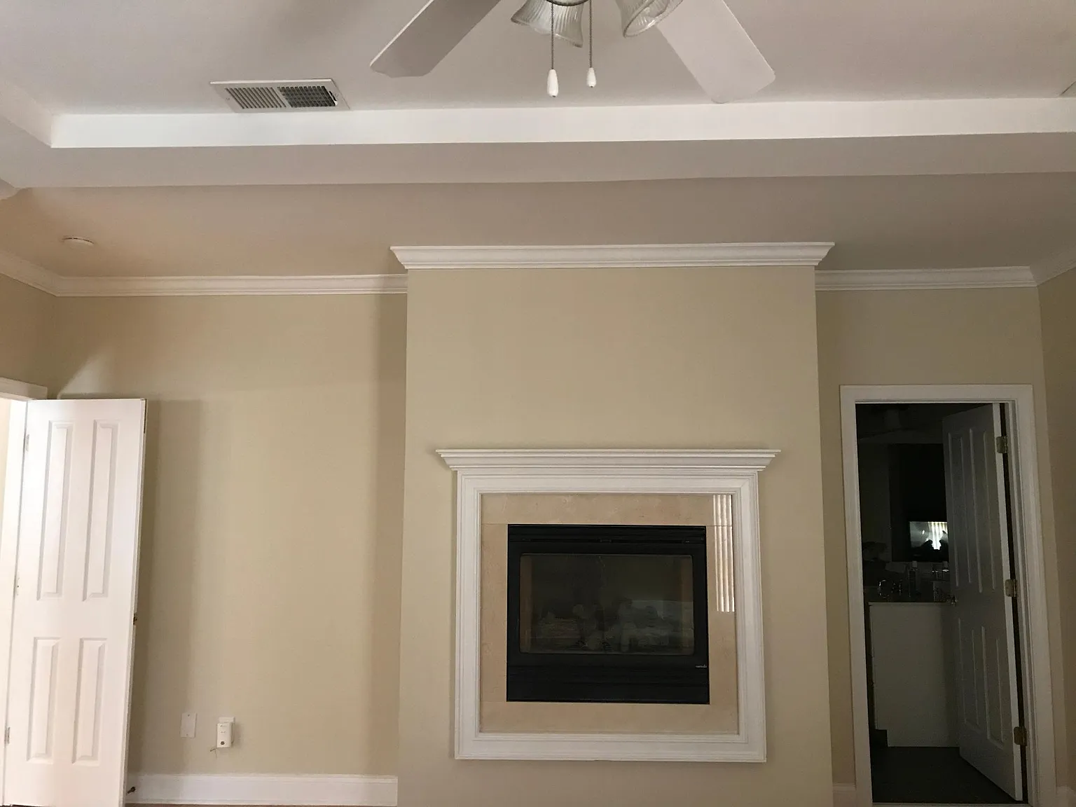 3 bed, 2066 sqft, $3,100 — Photo 2
