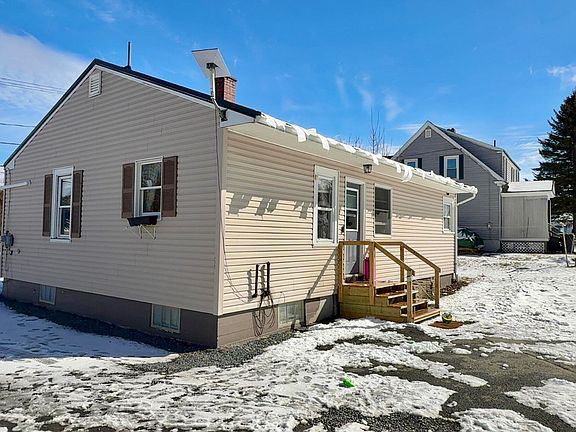 3rd image of 20 Maple Street