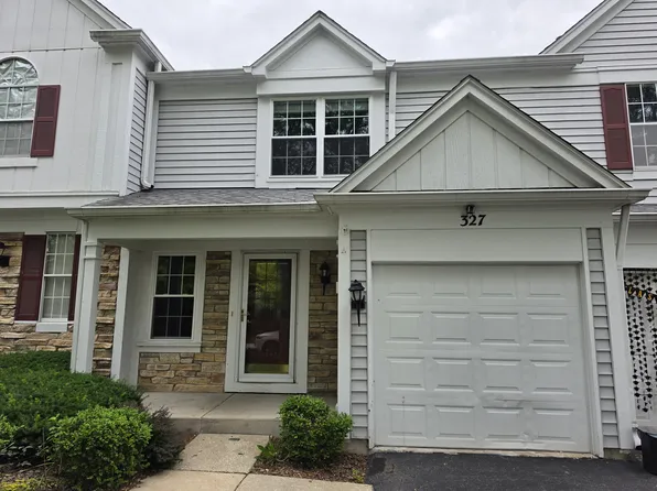 327 Shadybrook Ln #327, Aurora, IL 60504