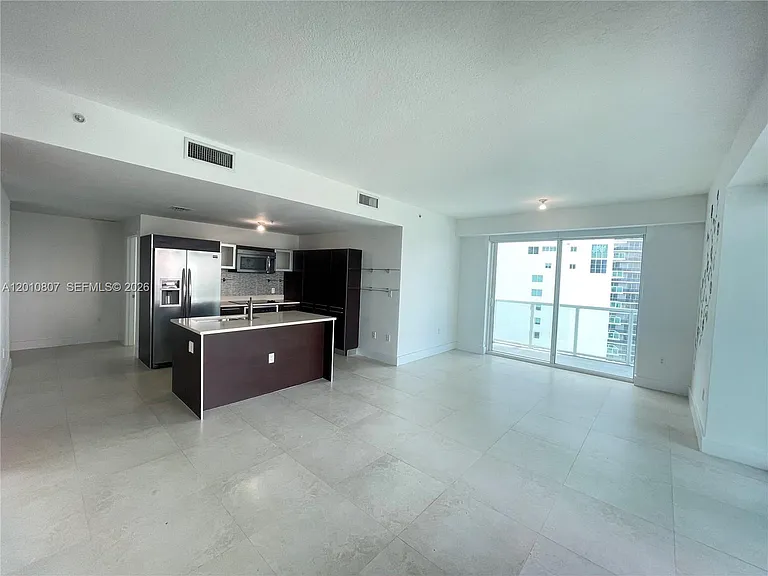 1900 N Bayshore Dr #3311 — Photo 4