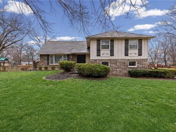 10505 Belinder Rd, Leawood, KS 66206