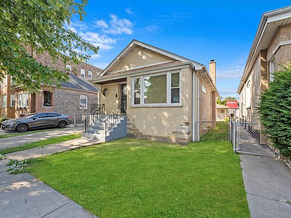 3rd image of 7026 S Claremont Ave
