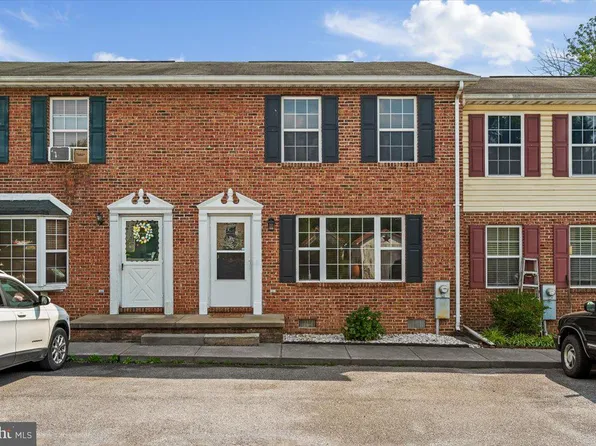 1003 Locust St, Stephens City, VA 22655