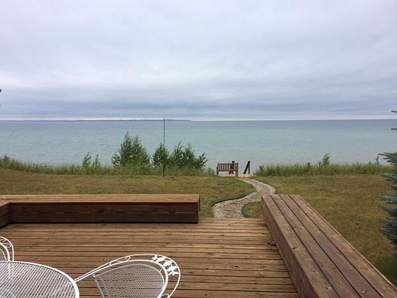 4th image of 95 Lake Shore Dr