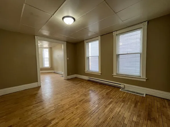 904-906 Burr St, 904-906 N Burr St #906-1, Saint Paul, MN 55130