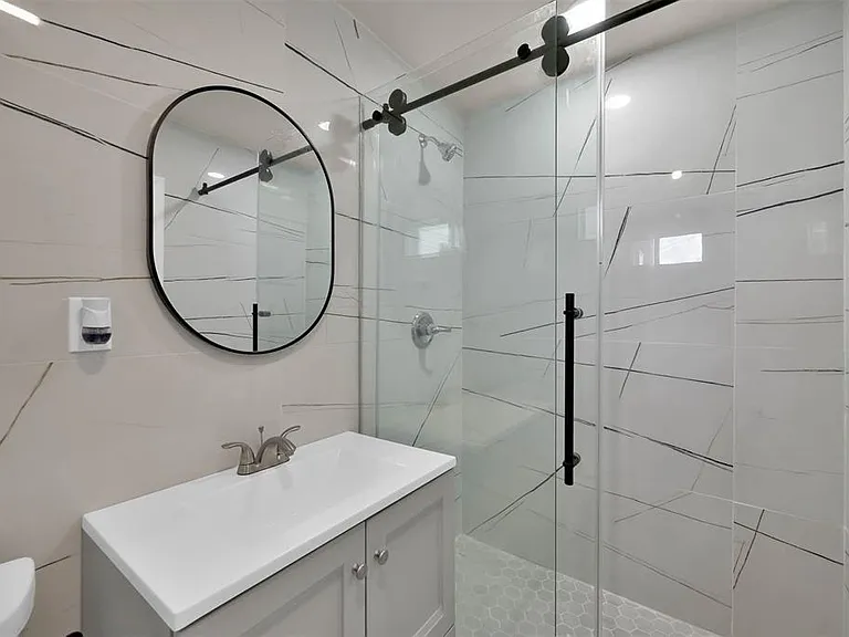 2304 Chapman St #3 — Photo 16