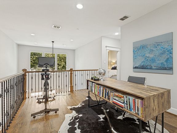 4th image of 1600 Abrams Rd APT 27