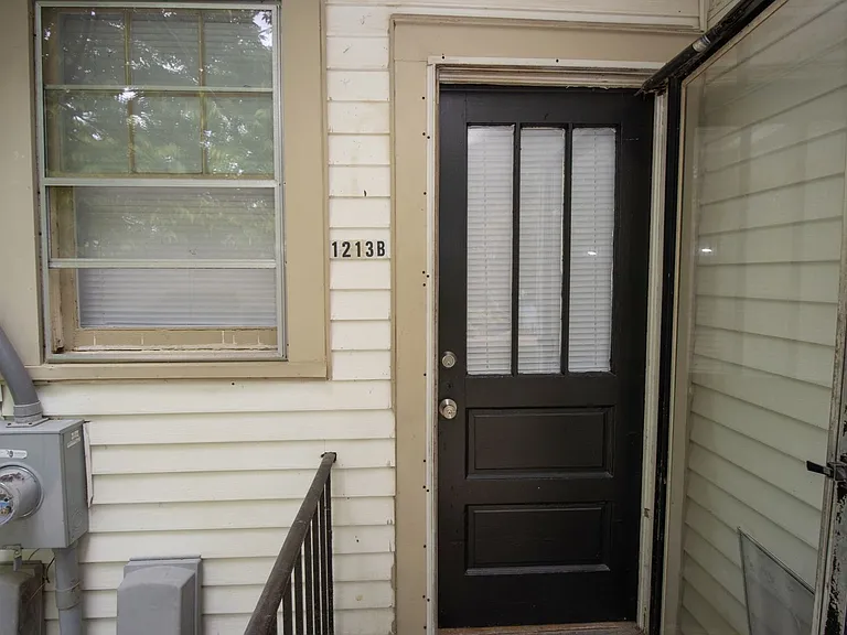1213B Suber St — Photo 2