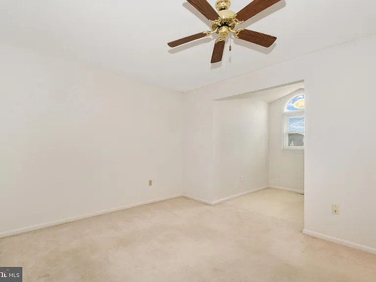 307 Jonathan Ct — Photo 21
