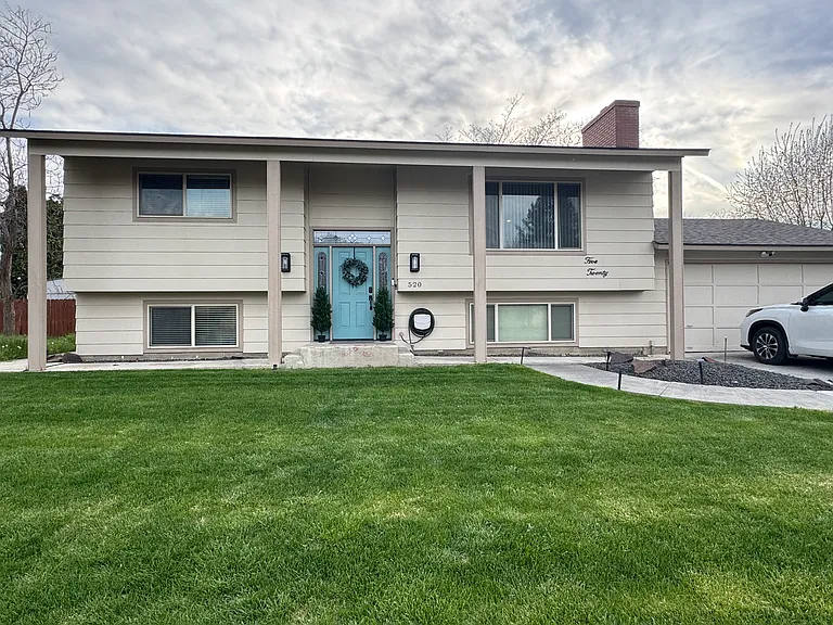 520 S Grant St — Photo 1