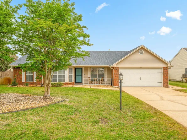 119 Long Pointe Dr, Mary Esther, FL 32569