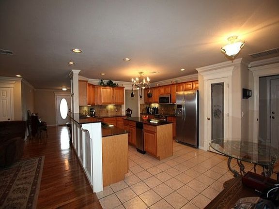 4th image of 21372 E 61st St