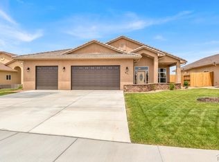 811 Thorncrest Dr, Pueblo, CO 81005