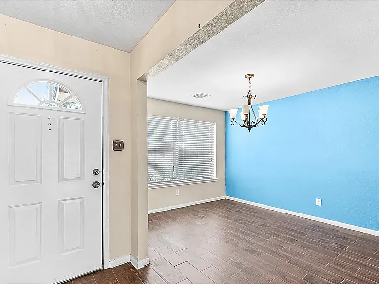 10814 Bradford Way Dr — Photo 2
