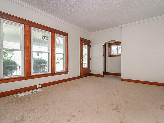 5th image of 1297 Wilbur Ave
